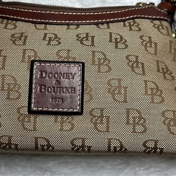 Dooney & Bourke 1975 Vintage Signature DB Logo Shoulder Bag - Picture 2 of 10